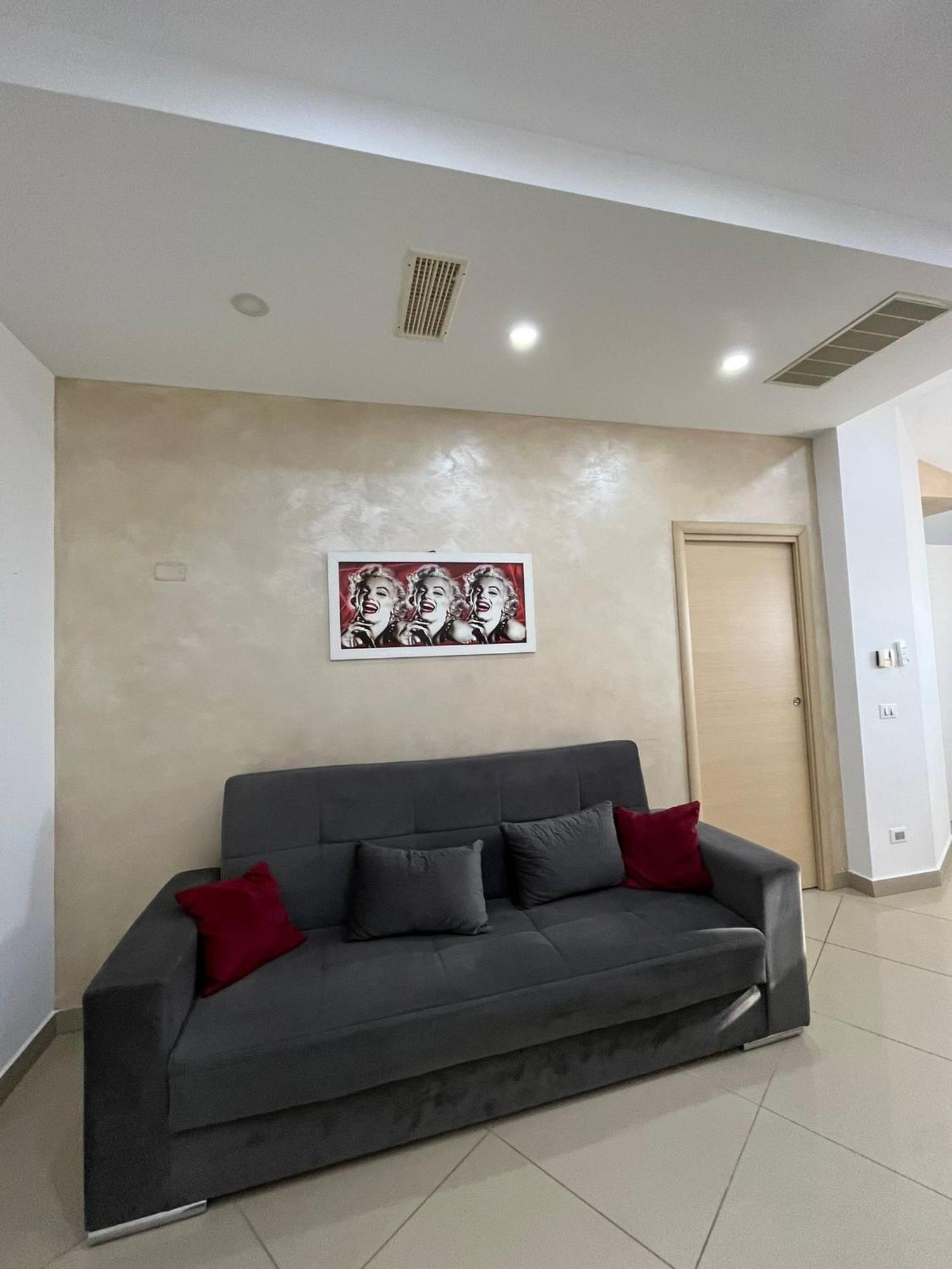 Casa Vacanza Helios Leonforte エクステリア 写真
