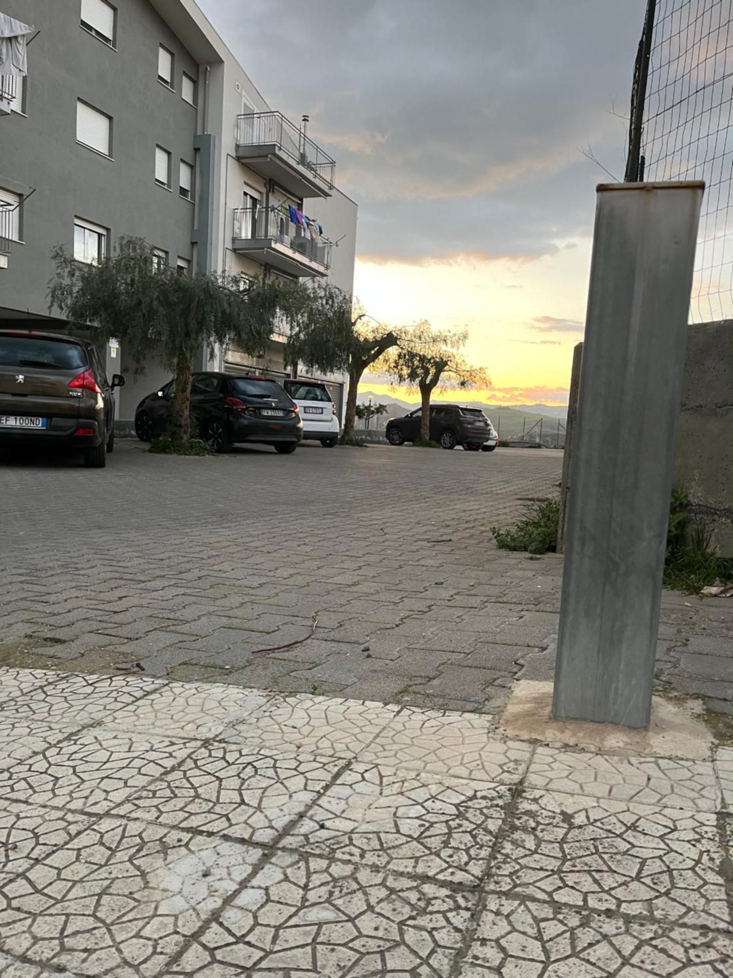 Casa Vacanza Helios Leonforte エクステリア 写真