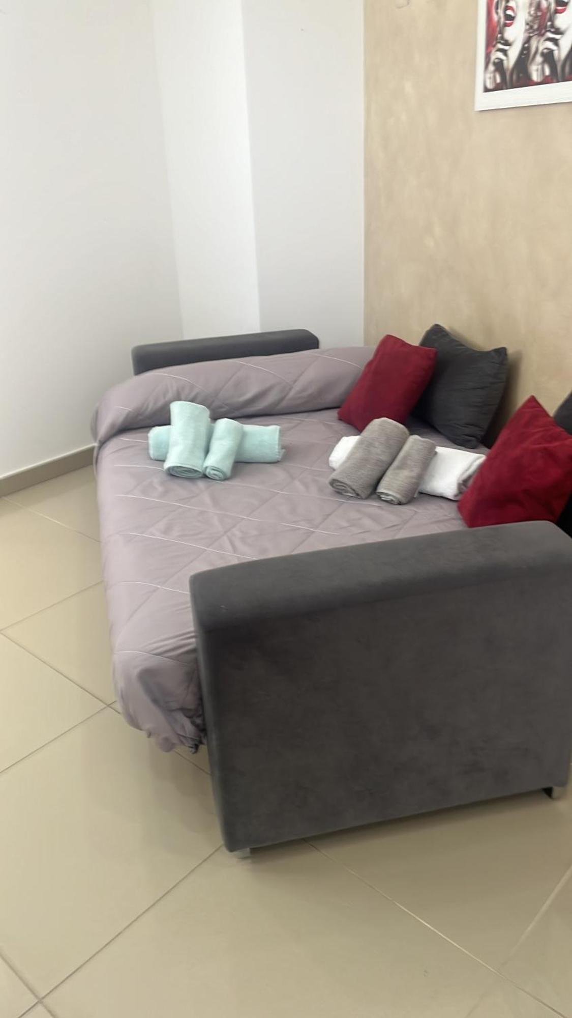 Casa Vacanza Helios Leonforte エクステリア 写真