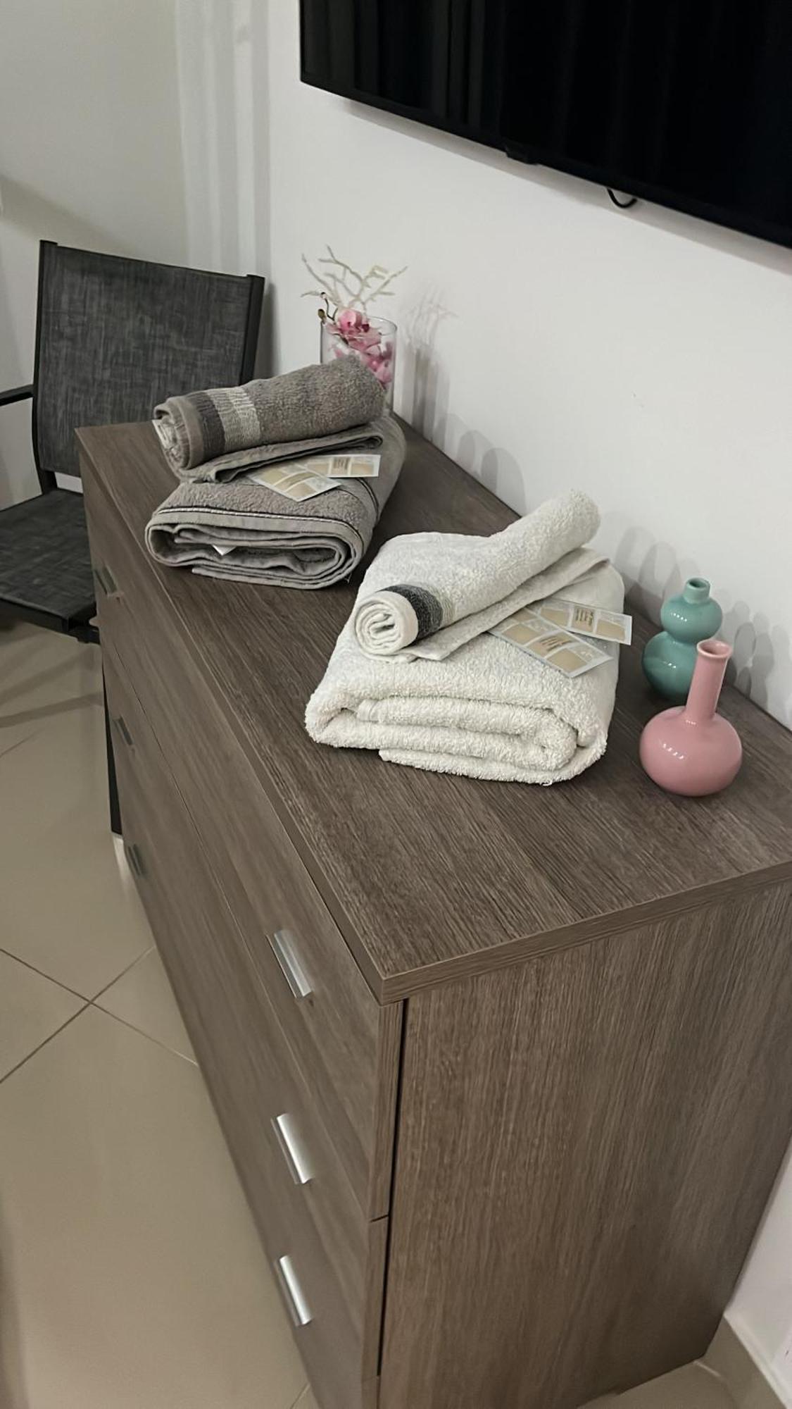 Casa Vacanza Helios Leonforte エクステリア 写真